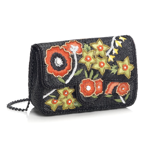CLUTCH CON CRISTALLI E PERLINE