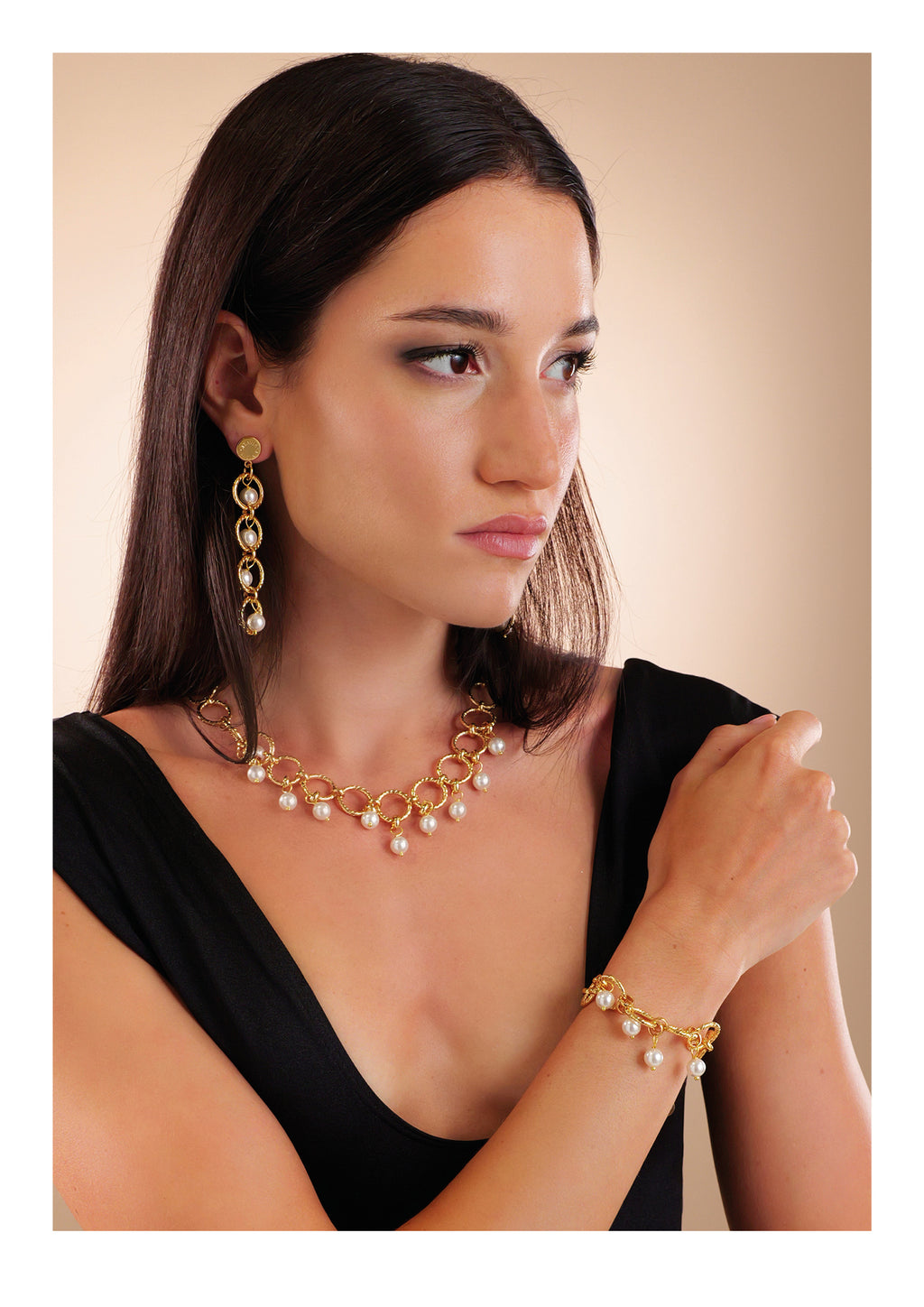 COLLANA PLACCATA ORO CON PERLE