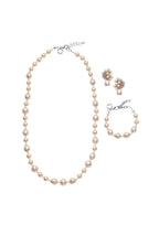 COLLANA CON PERLE ROSA