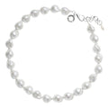 Necklace with pearls