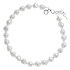 Necklace with pearls