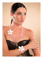 COLLANA CON MADREPERLA E CRISTALLI