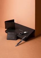 SET CON PENNA PORTACHIAVI PORTAFOGLIO E P/CARTE