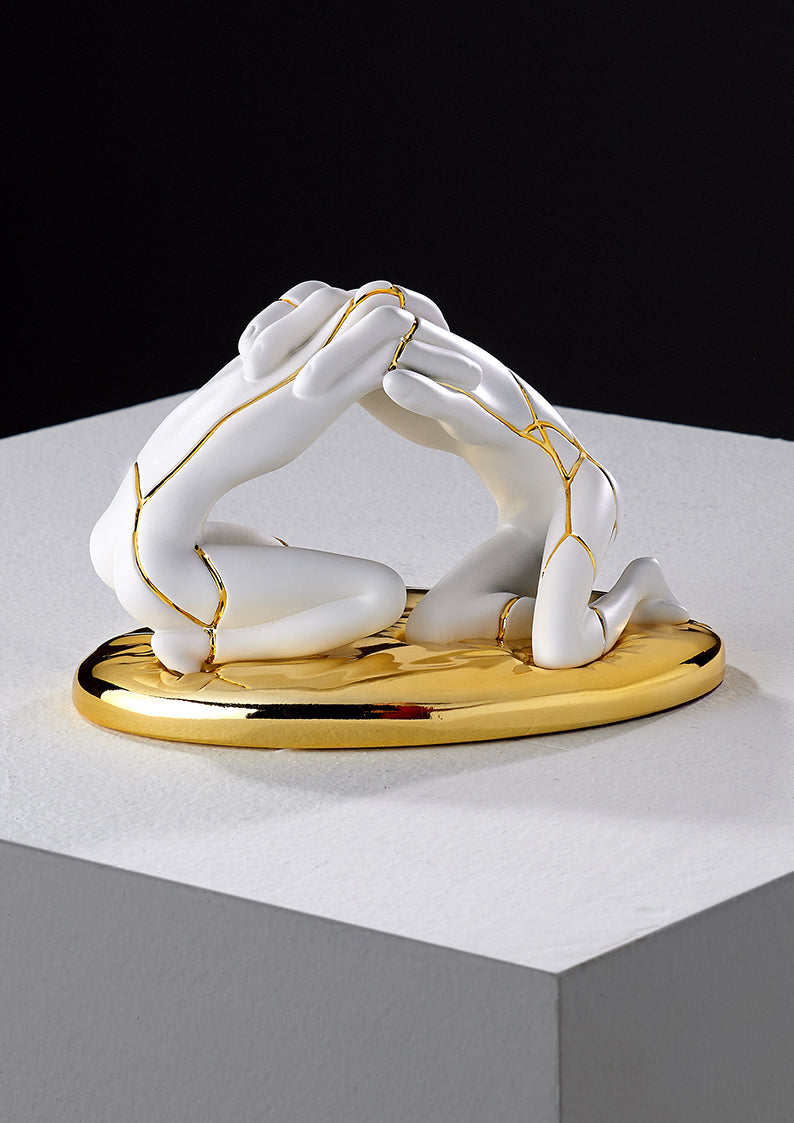 SCULTURA ABBRACCIO "KINTSUGI" BIANCA